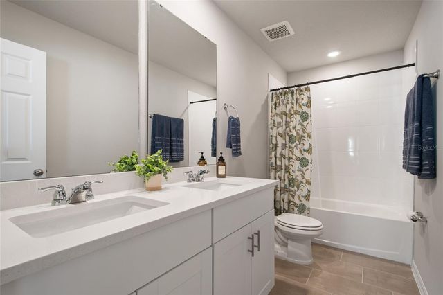 370 WHISTLING DUCK TRAIL, St Cloud, FL 34771