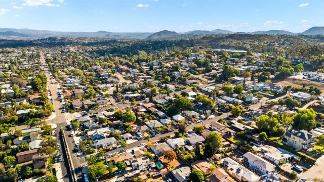 934 W 4th Ave, Escondido, CA 92025
