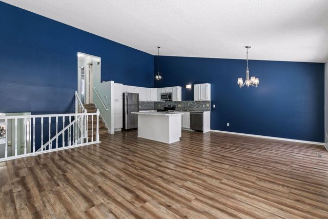 2053 Edgerton Street, Maplewood, MN 55117