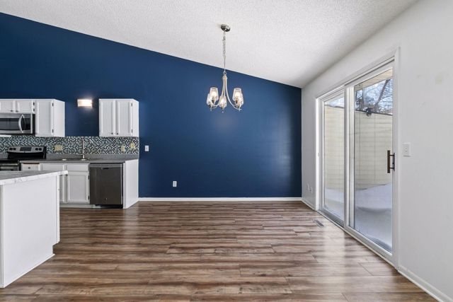 2053 Edgerton Street, Maplewood, MN 55117