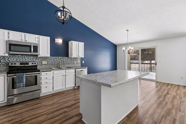 2053 Edgerton Street, Maplewood, MN 55117