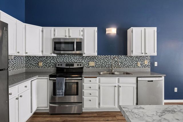 2053 Edgerton Street, Maplewood, MN 55117