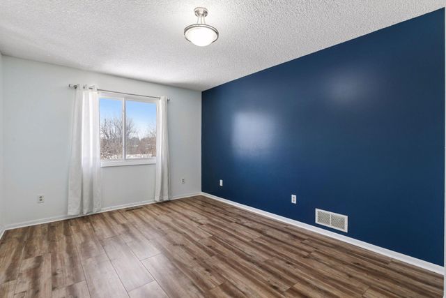 2053 Edgerton Street, Maplewood, MN 55117