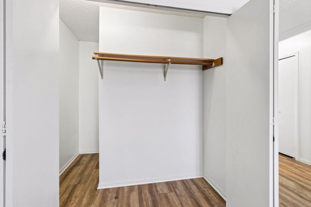 2053 Edgerton Street, Maplewood, MN 55117