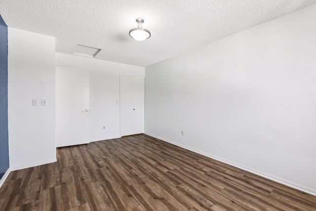 2053 Edgerton Street, Maplewood, MN 55117