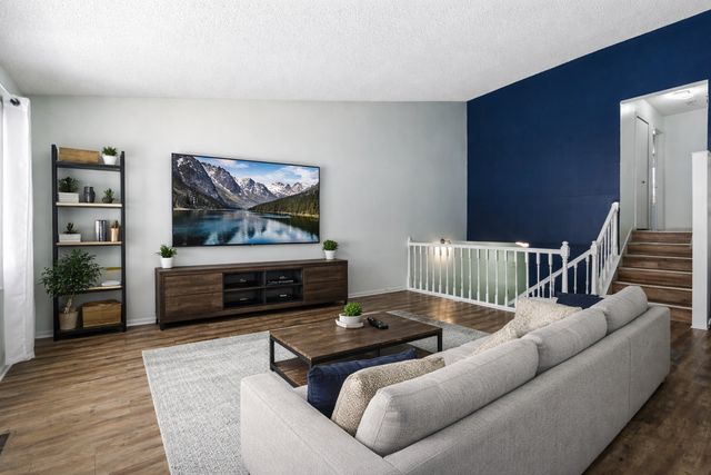 2053 Edgerton Street, Maplewood, MN 55117