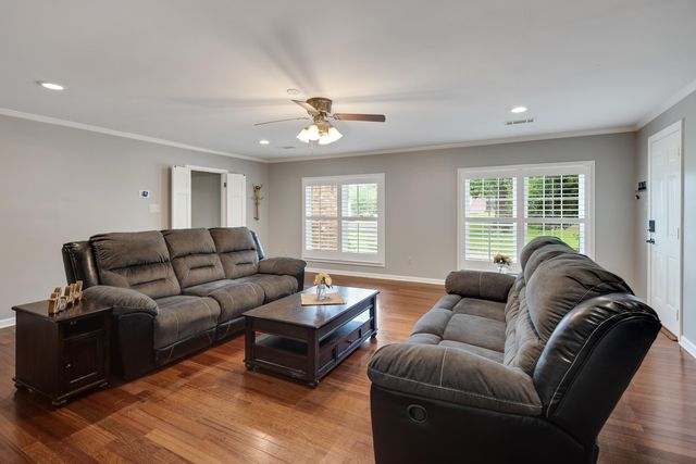 2270 ATHERSTONE PL, Memphis, TN 38016