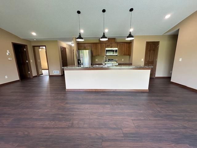 1560 Gray Fox Dr. NE, Owatonna, MN 55060