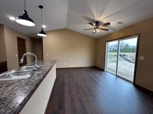 1560 Gray Fox Dr. NE, Owatonna, MN 55060