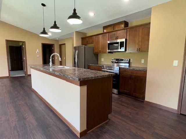 1560 Gray Fox Dr. NE, Owatonna, MN 55060