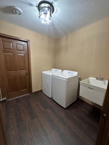 1560 Gray Fox Dr. NE, Owatonna, MN 55060