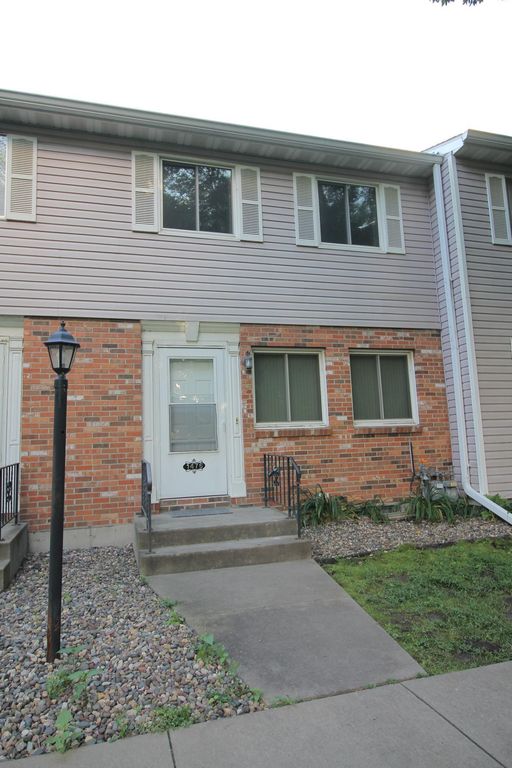 1476 Goodwin Avenue N, Oakdale, MN 55128