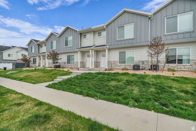 1402 N MEADOW LN, Spanish Fork, UT 84660