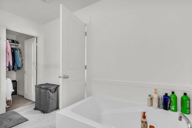 1402 N MEADOW LN, Spanish Fork, UT 84660