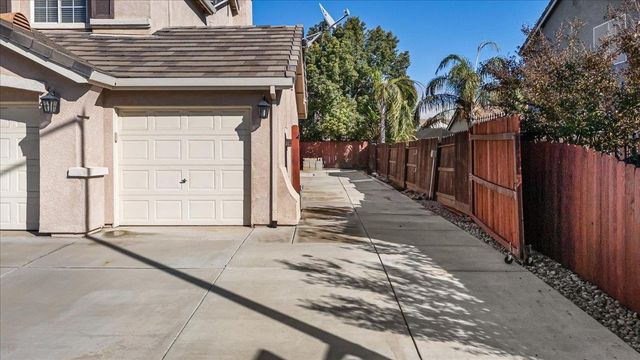 442 S Manley Rd, Ripon, CA 95366
