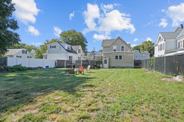 81 5th Ave, Lowell, MA 01854