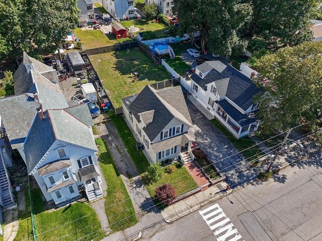 81 5th Ave, Lowell, MA 01854