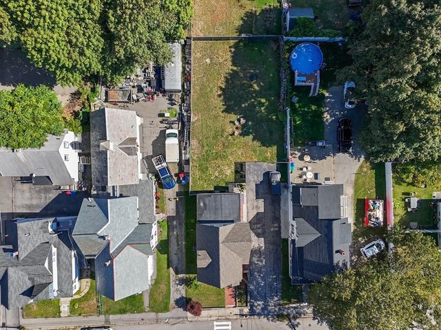 81 5th Ave, Lowell, MA 01854