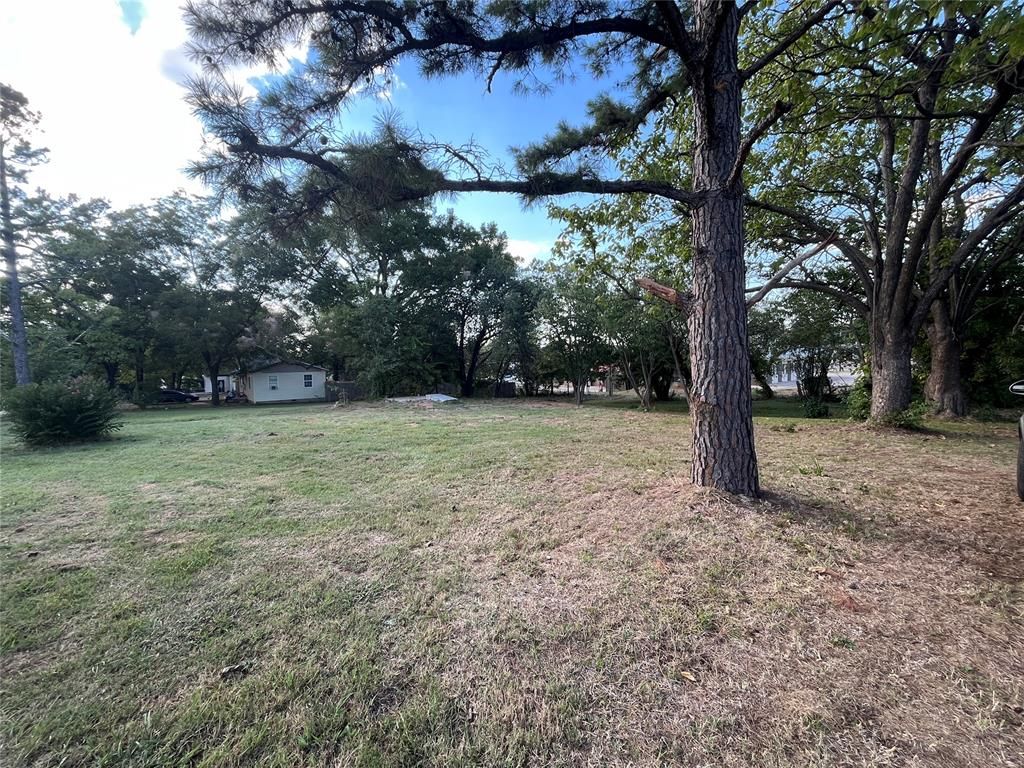 421 E Maple Street, Tecumseh, OK 74873