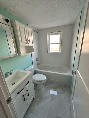 1153 RUE DES ROIS 1B, South Pasadena, FL 33707