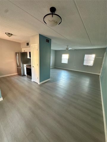 1153 RUE DES ROIS 1B, South Pasadena, FL 33707