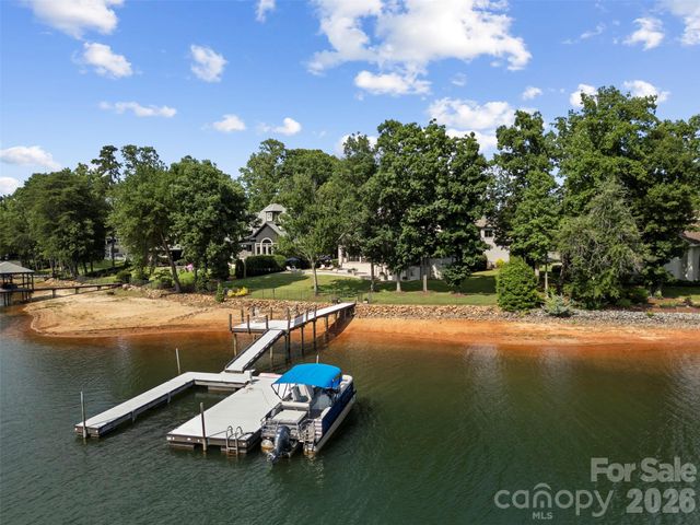 18407 Peninsula Cove Lane, Cornelius, NC 28031