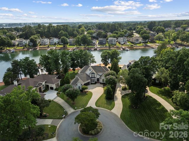 18407 Peninsula Cove Lane, Cornelius, NC 28031