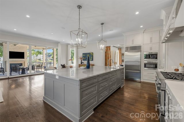 18407 Peninsula Cove Lane, Cornelius, NC 28031