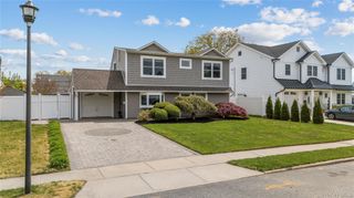 35 MARTIN, Westbury, NY 11590