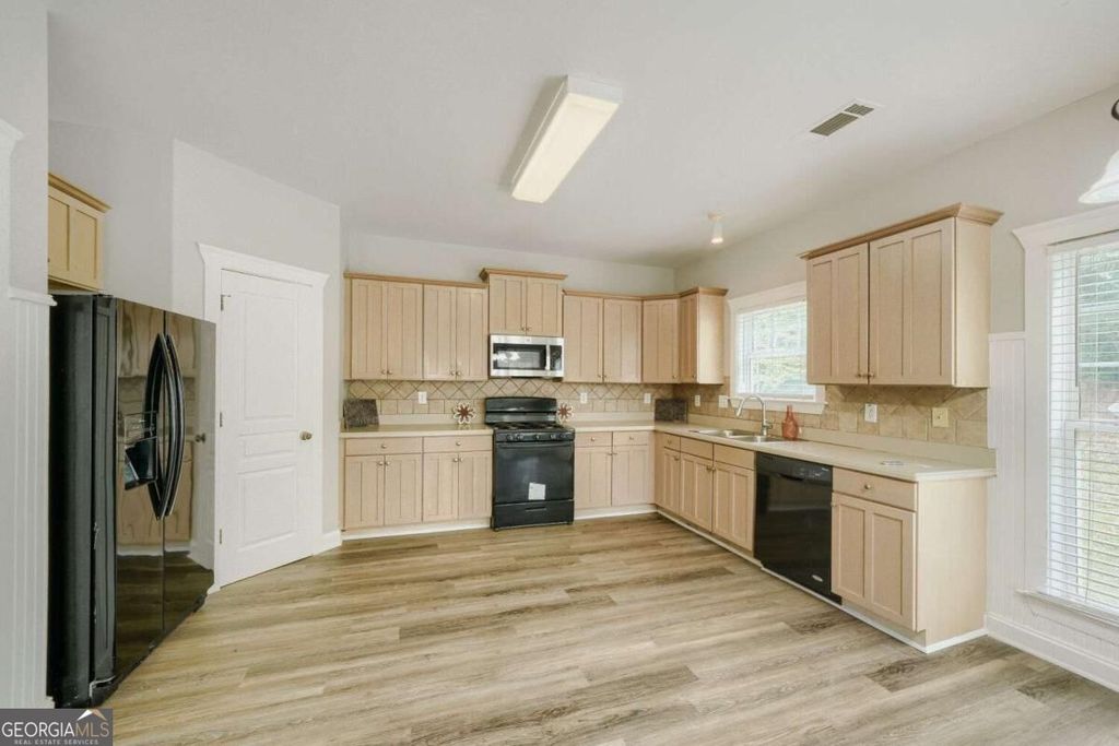 421 BEDFORD Crossing, Mcdonough, GA 30253 — photo 4