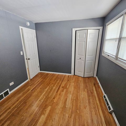 618 W Comstock Avenue, Elmhurst, IL 60126