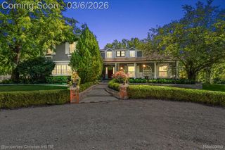 275 BARDEN Road, Bloomfield Hills, MI 48304