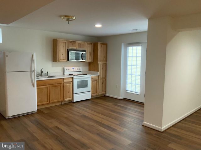 101 LYNNEHAVEN DR, Winchester, VA 22602