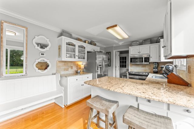 214 Kingsridge Blvd, Tullahoma, TN 37388