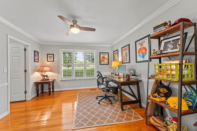 214 Kingsridge Blvd, Tullahoma, TN 37388