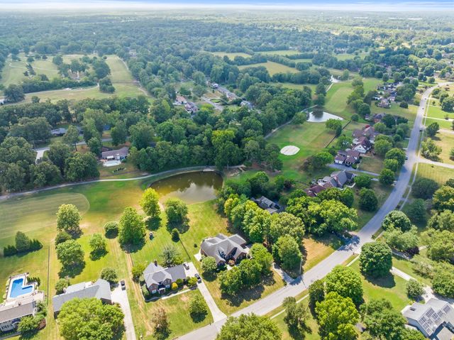 214 Kingsridge Blvd, Tullahoma, TN 37388