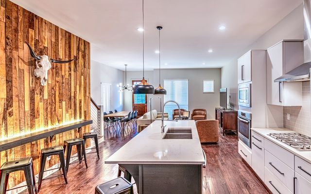 1008 11th Ave, S, Nashville, TN 37203