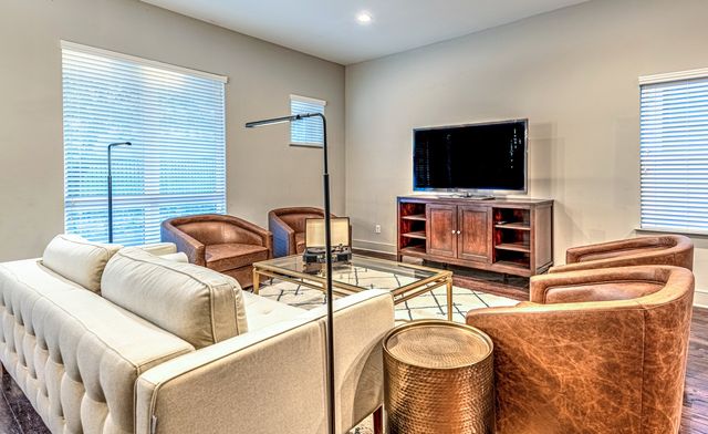 1008 11th Ave, S, Nashville, TN 37203