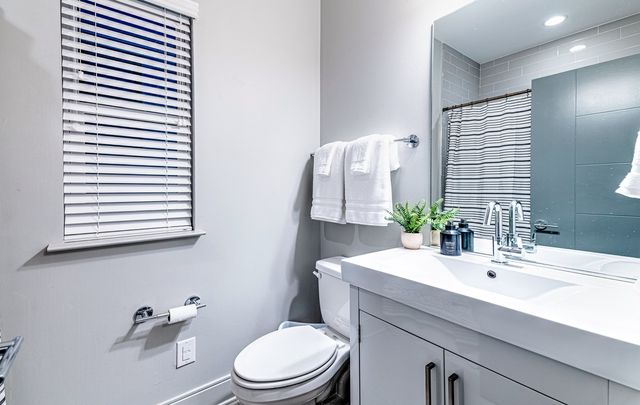 1008 11th Ave, S, Nashville, TN 37203