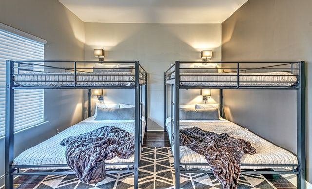 1008 11th Ave, S, Nashville, TN 37203