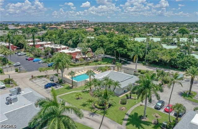 7105 Quail Run CT W 2, Fort Myers, FL 33908