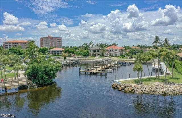 7105 Quail Run CT W 2, Fort Myers, FL 33908