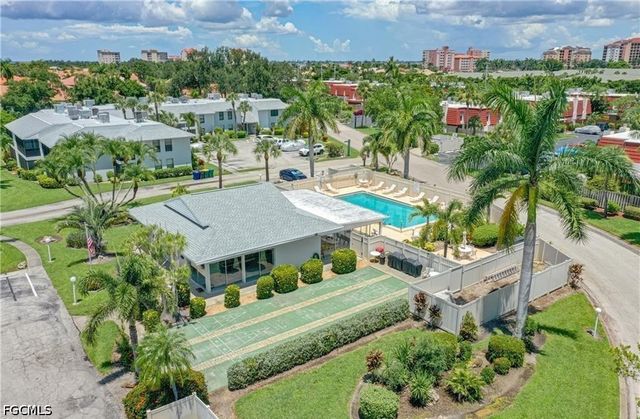 7105 Quail Run CT W 2, Fort Myers, FL 33908