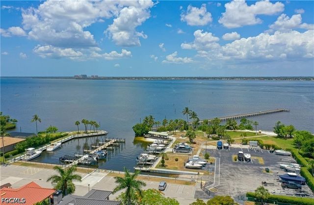 7105 Quail Run CT W 2, Fort Myers, FL 33908