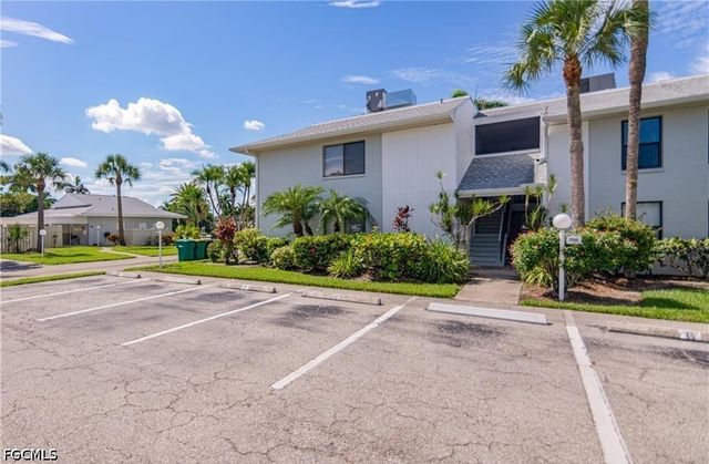 7105 Quail Run CT W 2, Fort Myers, FL 33908