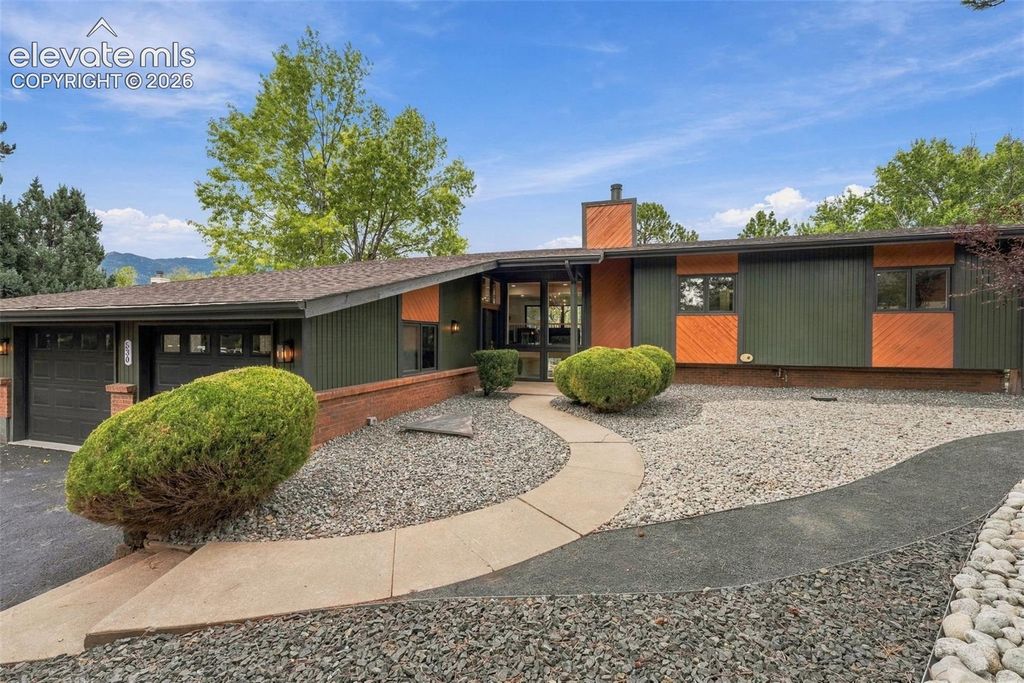 530 Mesa Vista Court, Colorado Springs, CO 80904 — photo 2