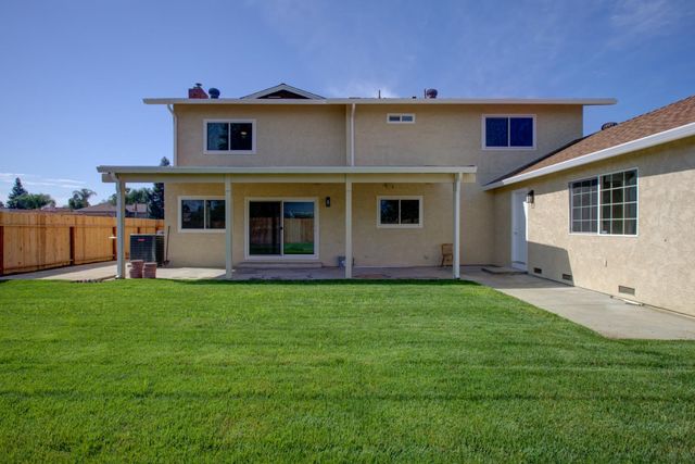 785 Fullerton Dr, Turlock, CA 95382