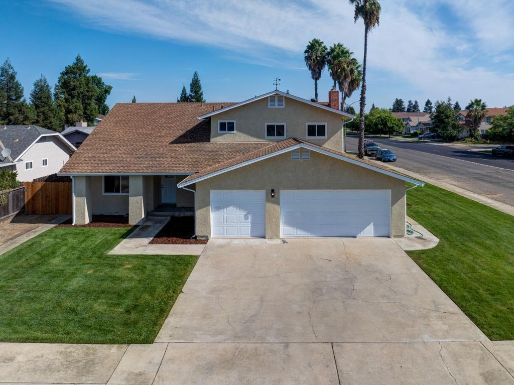 785 Fullerton Dr, Turlock, CA 95382