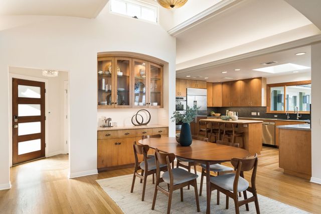 902 Bluebonnet LN, Austin, TX 78704