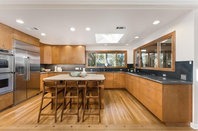 902 Bluebonnet LN, Austin, TX 78704